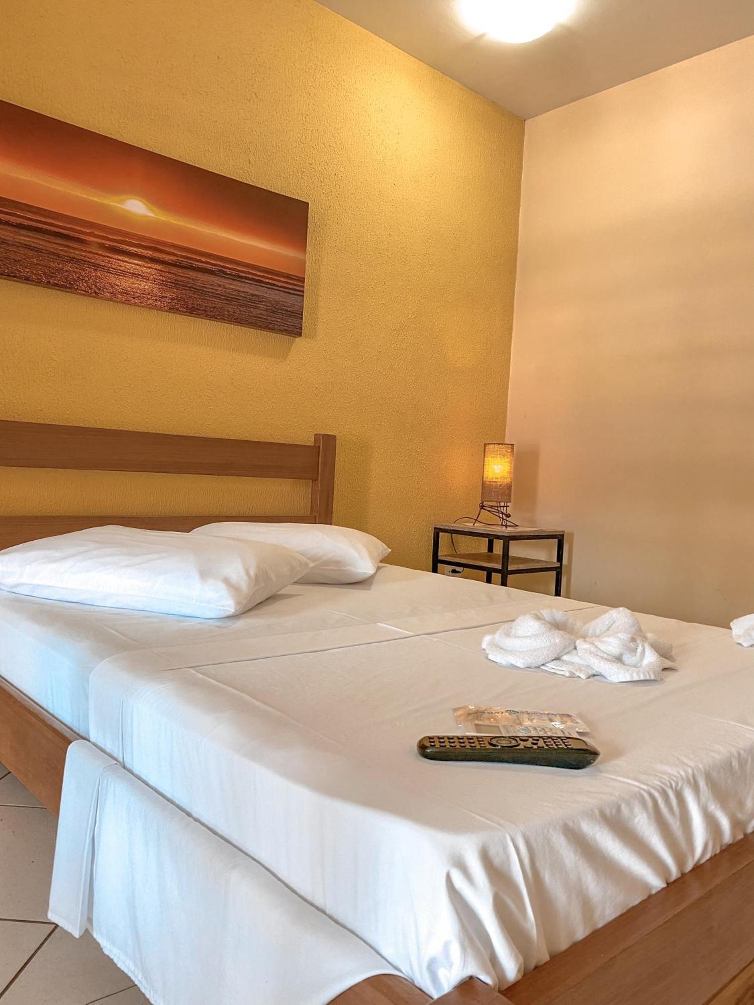 Agua Doce Praia Hotel อูบาตูบา ภายนอก รูปภาพ